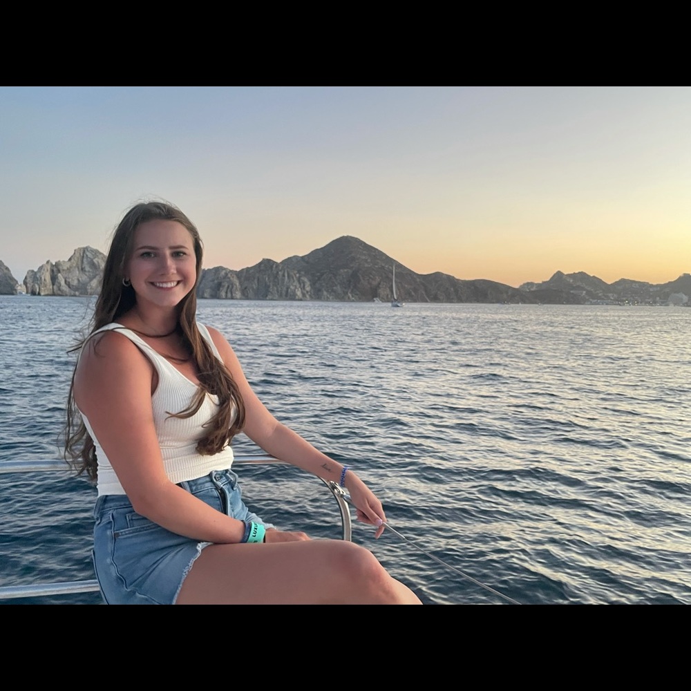 Meet your Posher, Brooke